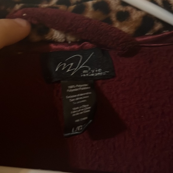 Maroon with Cheetah Bath Robe - Picture 3 of 3